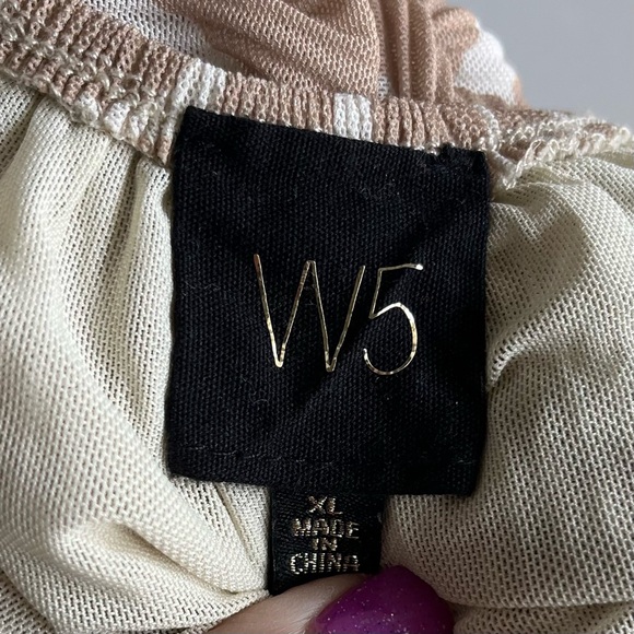 •W5• Tan/Cream Zebra Pattern On/Off Shoulder Blouse - Size XL - Picture 2 of 8